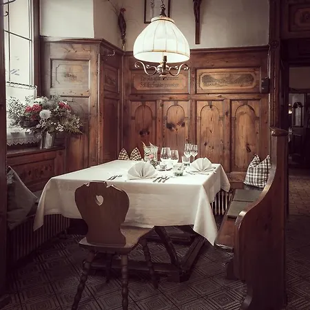 Einhorn Schaller シュヴァーツ