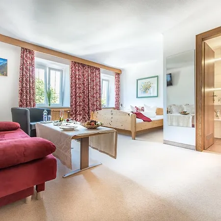 게스트하우스 Einhorn Schaller 3*