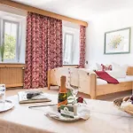 Einhorn Schaller Penzion Schwaz